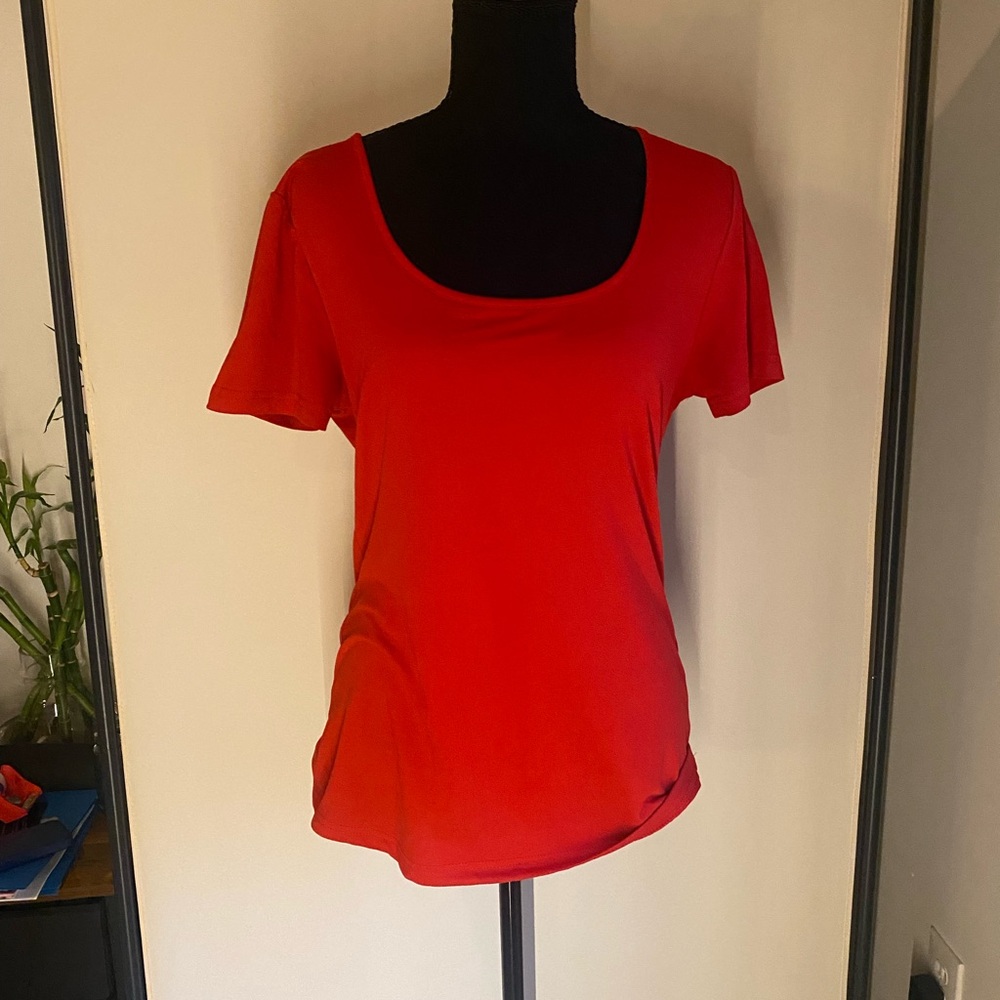 Classic Scoop Neck Women's Top - Red